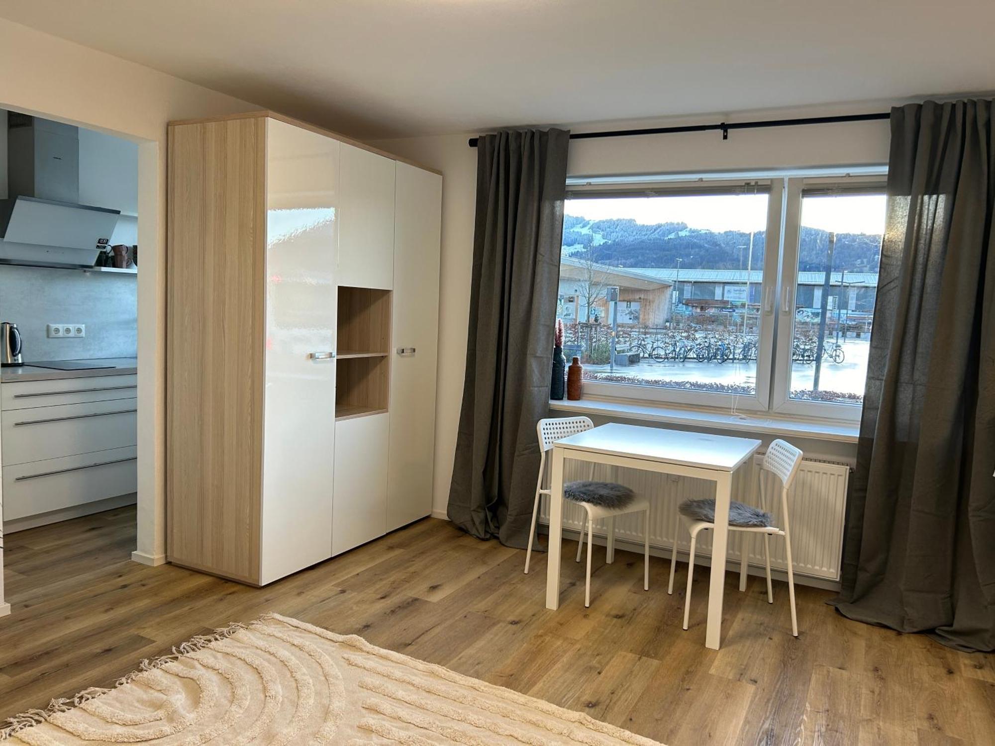 Schoene 1-Zimmer Wohnung Am Bahnhof 2 Parkplaetze Sonthofen Esterno foto